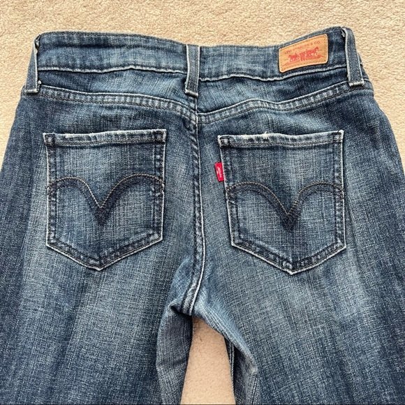 🍉 Levis Curvy Cut 528 Jeans Juniors Medium Wash - Picture 6 of 11